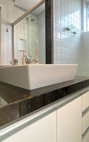 Apartamento à venda com 85m², 3 quartos e 2 vagas Apartamento à venda com 85m², 3 quartos e 2 vagasBanheiro da Suíte