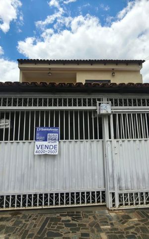 Casa à venda com 175m², 3 quartos e 2 vagas