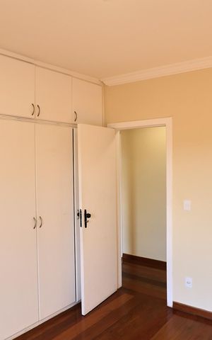 Apartamento para alugar com 242m², 3 quartos e 2 vagas Apartamento para alugar com 242m², 3 quartos e 2 vagasQuarto 1