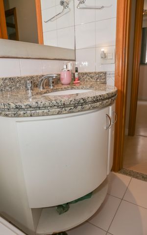 Apartamento à venda com 75m², 3 quartos e 1 vaga Apartamento à venda com 75m², 3 quartos e 1 vagaBanheiro Social