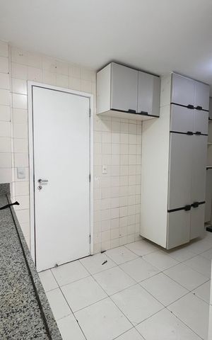 Apartamento para alugar com 103m², 3 quartos e 2 vagas Apartamento para alugar com 103m², 3 quartos e 2 vagasCozinha