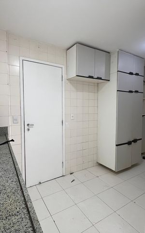 Apartamento para alugar com 103m², 3 quartos e 2 vagas Apartamento para alugar com 103m², 3 quartos e 2 vagasCozinha