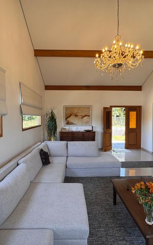 Casa de condomínio para alugar com 800m², 3 quartos e 3 vagas Casa de condomínio para alugar com 800m², 3 quartos e 3 vagasSala