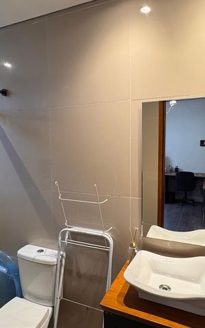 Casa de condomínio para alugar com 800m², 3 quartos e 3 vagas Casa de condomínio para alugar com 800m², 3 quartos e 3 vagasBanheiro da Suíte 3