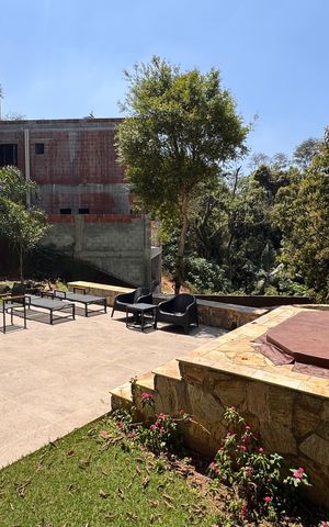 Casa de condomínio para alugar com 800m², 3 quartos e 3 vagas Casa de condomínio para alugar com 800m², 3 quartos e 3 vagasSpa