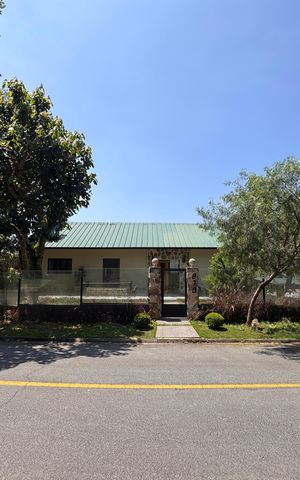 Casa de condomínio para alugar com 800m², 3 quartos e 3 vagas Casa de condomínio para alugar com 800m², 3 quartos e 3 vagasFachada