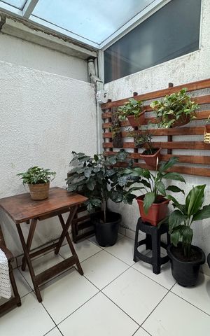 Casa de condomínio à venda com 59m², 2 quartos e 2 vagas Casa de condomínio à venda com 59m², 2 quartos e 2 vagasVaranda