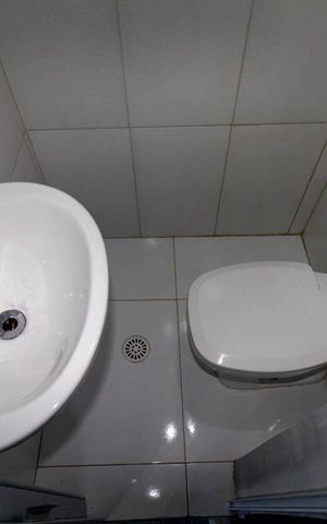 Casa para alugar com 42m², 1 quarto e sem vaga Casa para alugar com 42m², 1 quarto e sem vagaBanheiro