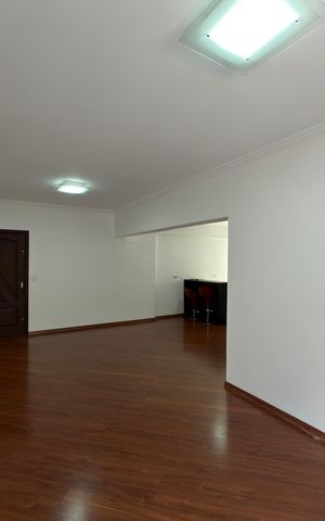 Apartamento à venda com 90m², 2 quartos e 1 vaga Apartamento à venda com 90m², 2 quartos e 1 vagaSala
