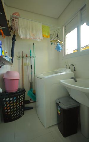 Apartamento à venda com 75m², 3 quartos e 1 vagaÁrea de Serviço