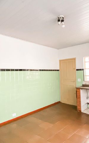 Casa para alugar com 165m², 3 quartos e 2 vagasCozinha 