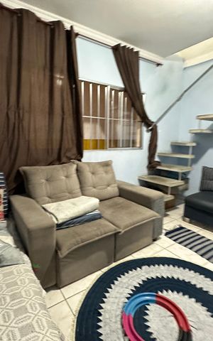 Casa à venda com 500m², 3 quartos e 3 vagas Casa à venda com 500m², 3 quartos e 3 vagasSala
