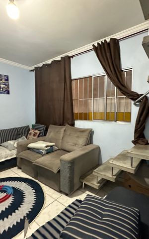 Casa à venda com 500m², 3 quartos e 3 vagas Casa à venda com 500m², 3 quartos e 3 vagasSala