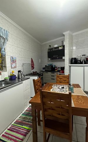 Casa à venda com 500m², 3 quartos e 3 vagas Casa à venda com 500m², 3 quartos e 3 vagasCozinha
