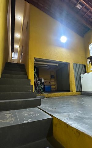 Casa à venda com 500m², 3 quartos e 3 vagas Casa à venda com 500m², 3 quartos e 3 vagasQuintal