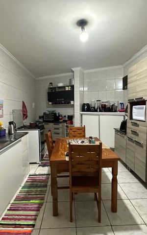 Casa à venda com 500m², 3 quartos e 3 vagas Casa à venda com 500m², 3 quartos e 3 vagasCozinha