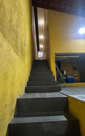 Casa à venda com 500m², 3 quartos e 3 vagas Casa à venda com 500m², 3 quartos e 3 vagasQuintal