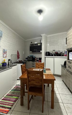 Casa à venda com 500m², 3 quartos e 3 vagas Casa à venda com 500m², 3 quartos e 3 vagasCozinha