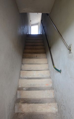 Casa para alugar com 60m², 1 quarto e sem vagaEscada - Entrada
