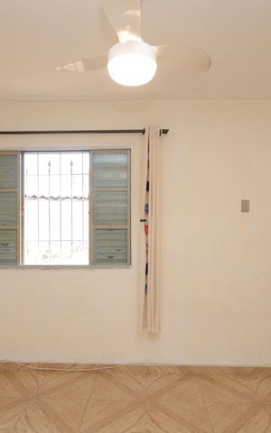 Casa para alugar com 60m², 1 quarto e sem vagaQuarto