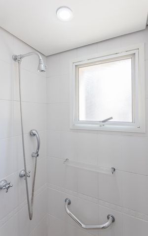 Apartamento à venda com 213m², 3 quartos e 4 vagas Apartamento à venda com 213m², 3 quartos e 4 vagasBanheiro da Suíte 2