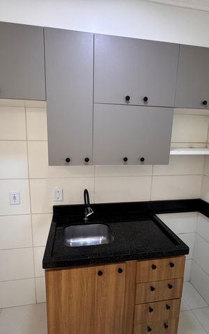 Apartamento para alugar com 55m², 2 quartos e 1 vaga Apartamento para alugar com 55m², 2 quartos e 1 vagaCozinha - Armários