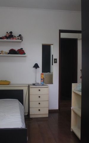 Casa à venda com 354m², 3 quartos e 3 vagasQuarto