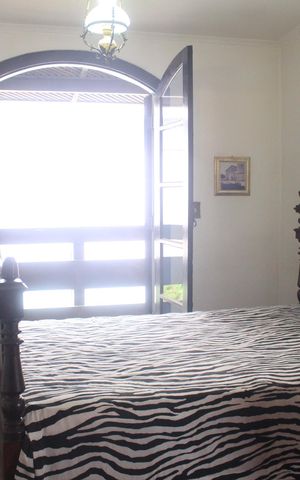 Casa à venda com 354m², 3 quartos e 3 vagasSuíte 1