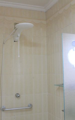 Casa à venda com 354m², 3 quartos e 3 vagasBanheiro 2