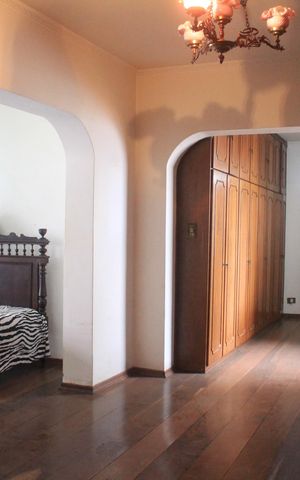 Casa à venda com 354m², 3 quartos e 3 vagasSuíte 1