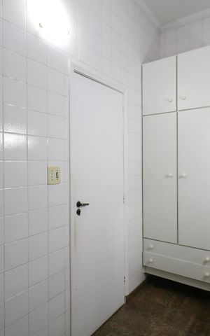 Casa para alugar com 300m², 3 quartos e 8 vagas Casa para alugar com 300m², 3 quartos e 8 vagasBanheiro