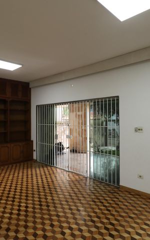 Casa para alugar com 300m², 3 quartos e 8 vagas Casa para alugar com 300m², 3 quartos e 8 vagasSala