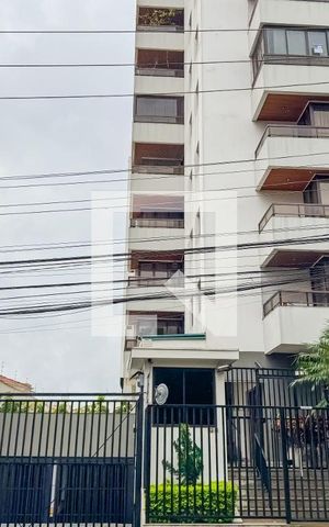 Apartamento para alugar com 118m², 3 quartos e 3 vagas Apartamento para alugar com 118m², 3 quartos e 3 vagasFachada