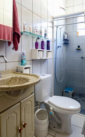 Casa à venda com 250m², 3 quartos e 4 vagas Casa à venda com 250m², 3 quartos e 4 vagasBanheiro da Suíte