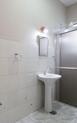 Apartamento à venda com 65m², 2 quartos e sem vagaBanheiro 