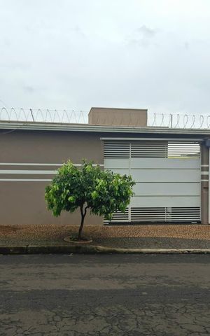 Casa à venda com 300m², 2 quartos e 3 vagas