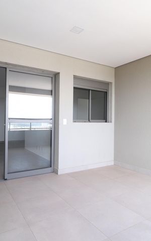 Apartamento para alugar com 115m², 3 quartos e 2 vagasVaranda