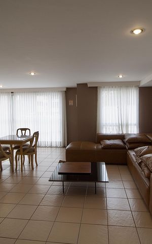 Apartamento para alugar com 100m², 2 quartos e 1 vaga Apartamento para alugar com 100m², 2 quartos e 1 vagaÁrea comum - Salão de festas