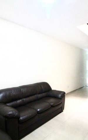 Casa à venda com 140m², 3 quartos e 3 vagasSala