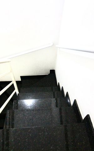 Casa à venda com 140m², 3 quartos e 3 vagasEscada 