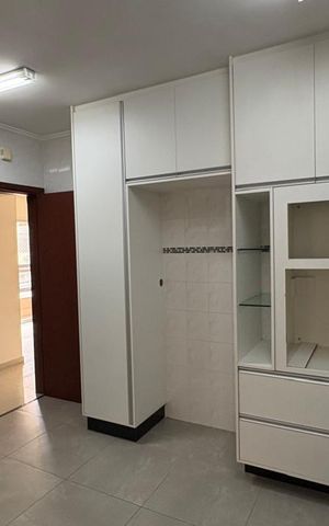 Apartamento à venda com 98m², 3 quartos e 3 vagas Apartamento à venda com 98m², 3 quartos e 3 vagasCozinha