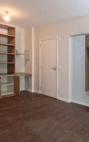 Apartamento para alugar com 84m², 2 quartos e 2 vagasSala