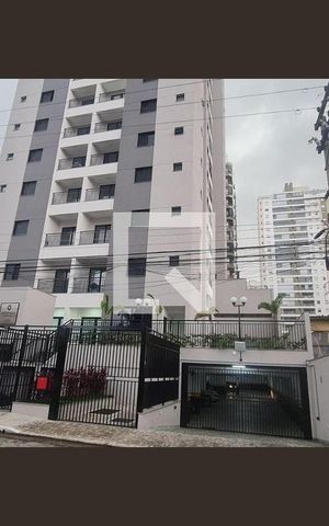 Apartamento para alugar com 42m², 2 quartos e 1 vagaFachada e portaria