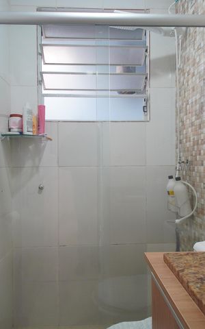 Casa para alugar com 98m², 2 quartos e 2 vagasBanheiro