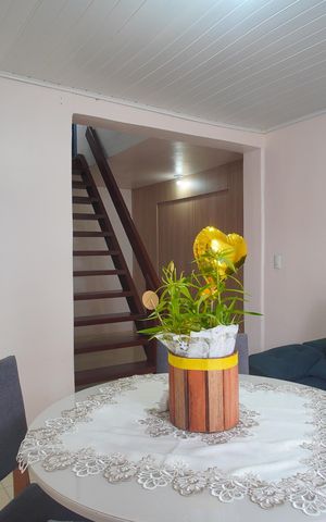 Casa para alugar com 98m², 2 quartos e 2 vagasSala