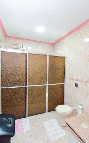 Casa para alugar com 160m², 3 quartos e 2 vagasBanheiro da Suíte 1