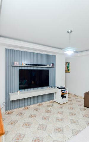 Casa para alugar com 160m², 3 quartos e 2 vagasSala