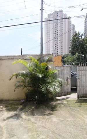 Casa para alugar com 50m², 1 quarto e 2 vagas
