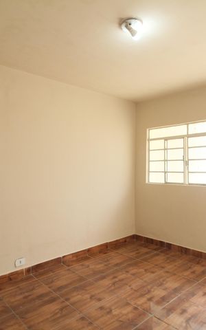 Casa para alugar com 50m², 1 quarto e 2 vagas