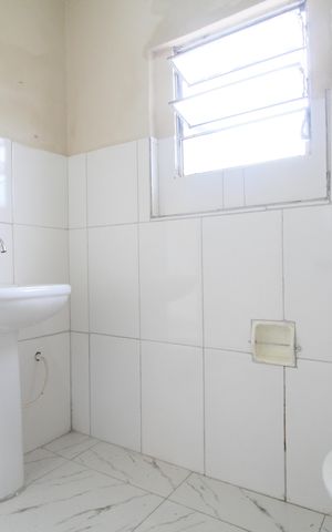 Casa para alugar com 50m², 1 quarto e 2 vagas
